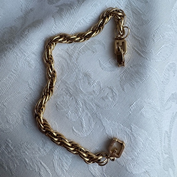 Givenchy Gold Chain Bracelet - Picture 2 of 6
